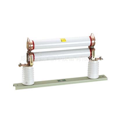RN1-3、6、10/75-200戶內(nèi)高壓限流熔斷器
